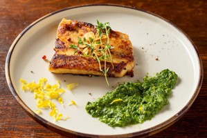瀬戸内オリーブ鰤のガーリックステーキ 春菊のピューレと一緒に 海の恵み 食の底力 Japan 公式レシピサイト